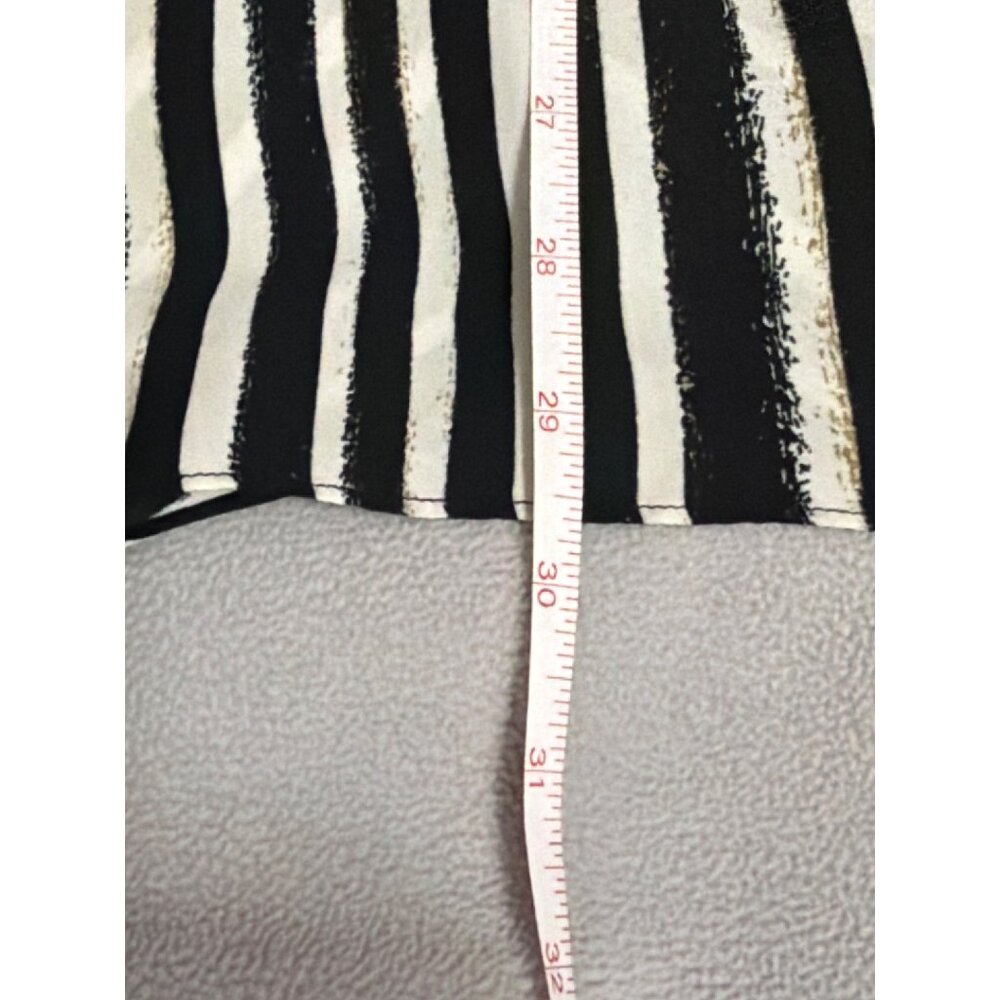 Cato Woman Black & White Striped Sleeveless High-Low Tunic Top Size 26/28W - Picture 6 of 6